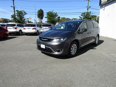 2018 Chrysler Pacifica Touring L   - Photo 3 - Haddon Twp, NJ 08107