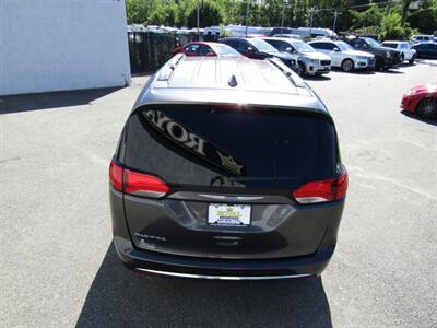 2018 Chrysler Pacifica Touring L   - Photo 26 - Haddon Twp, NJ 08107