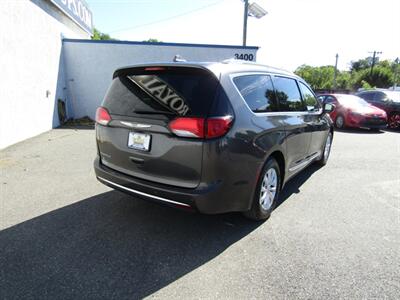 2018 Chrysler Pacifica Touring L   - Photo 7 - Haddon Twp, NJ 08107
