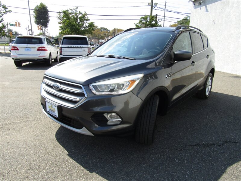 2017 Ford Escape SE photo 3