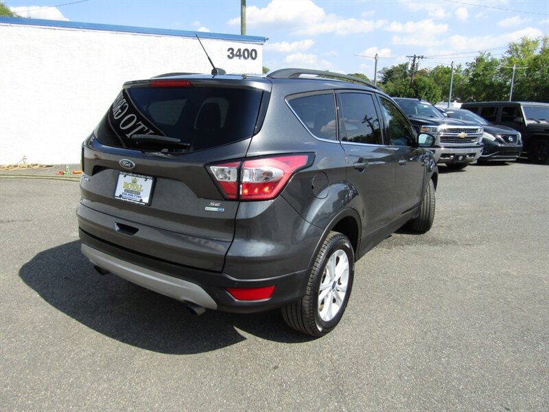 2017 Ford Escape SE photo 7