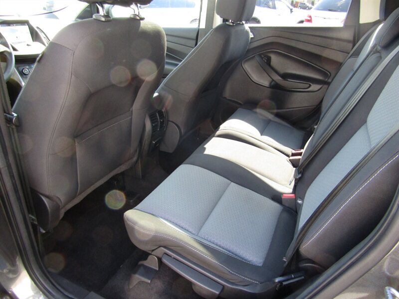 2017 Ford Escape SE photo 21