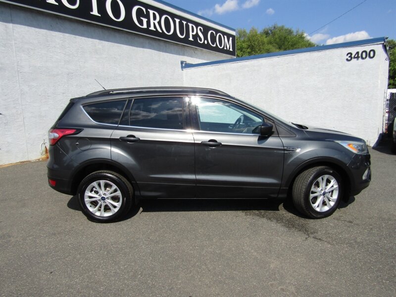 2017 Ford Escape SE photo 8