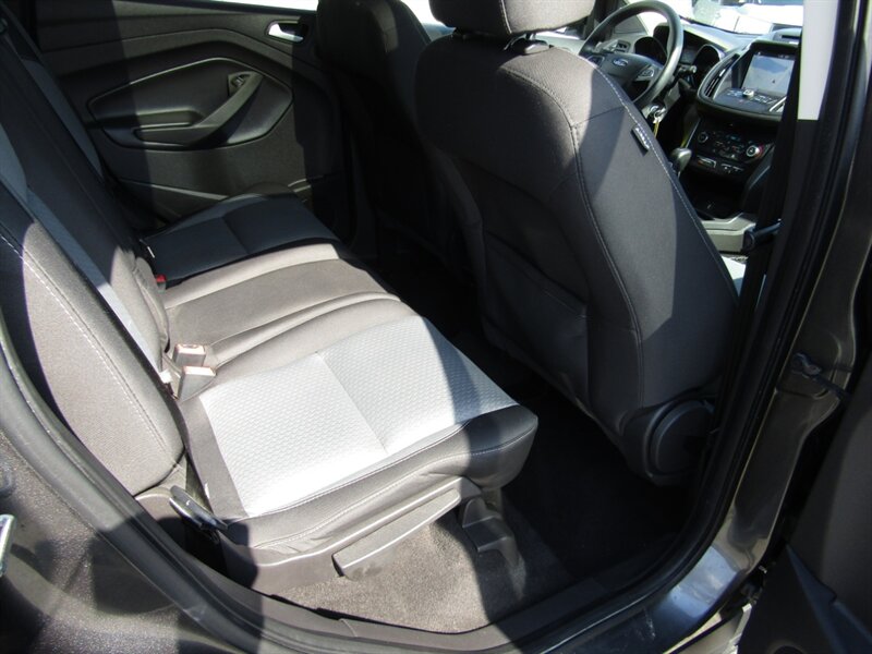 2017 Ford Escape SE photo 24