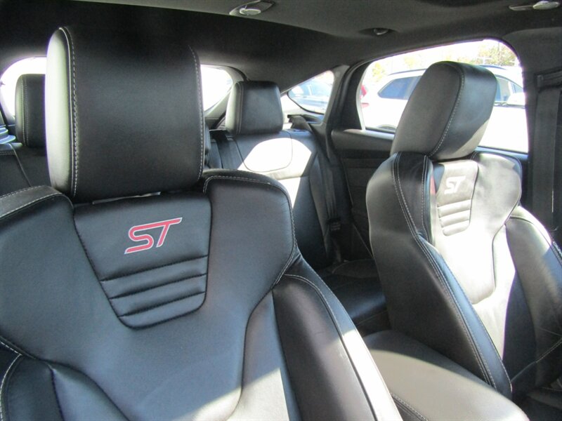 2014 Ford Focus ST - Photo 19 - Haddon Twp, NJ 08107