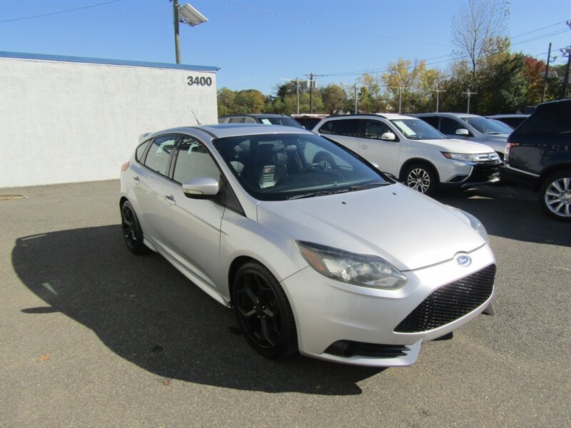 2014 Ford Focus ST - Photo 2 - Haddon Twp, NJ 08107