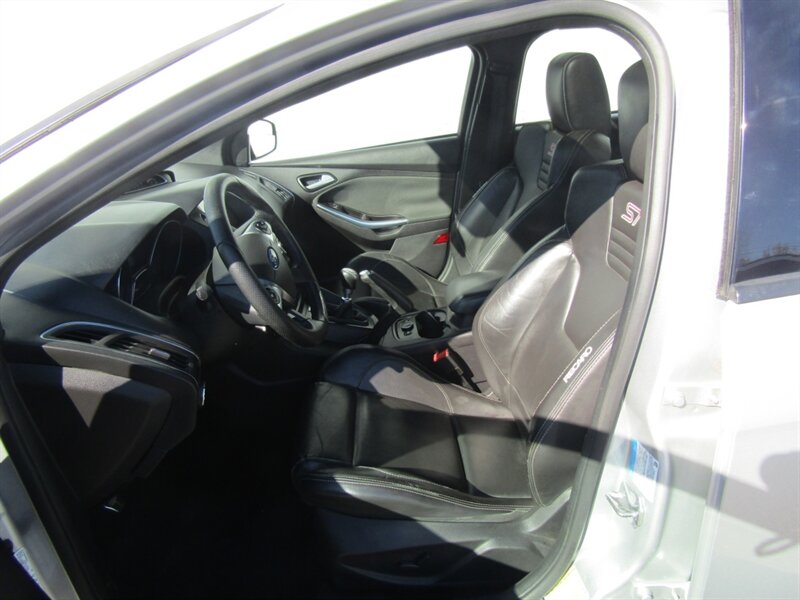 2014 Ford Focus ST - Photo 13 - Haddon Twp, NJ 08107