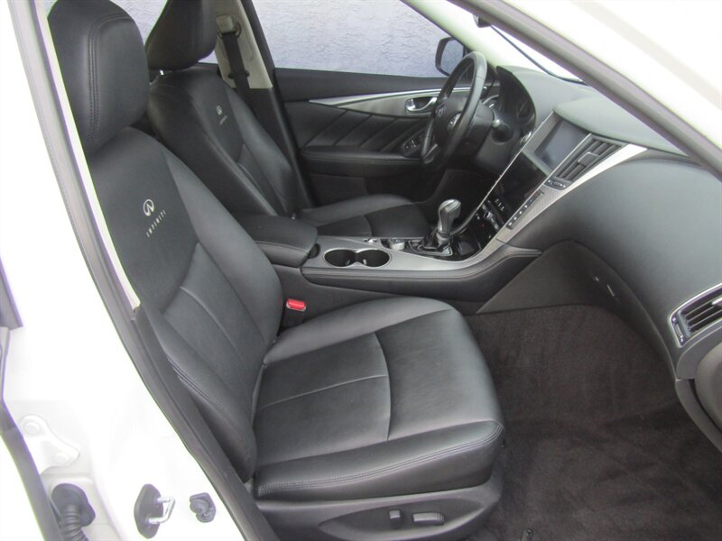 2014 INFINITI Q50 Premium - Photo 17 - Haddon Twp, NJ 08107