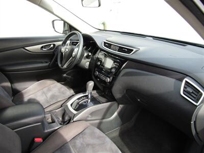 2015 Nissan Rogue SV,AWD,CONV PKG,RVC,PWR PKG,SILVER CERTIFIED   - Photo 25 - Haddon Twp, NJ 08107