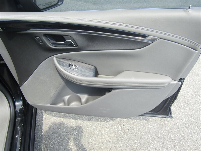 2019 Chevrolet Impala LT,CONV PKG,RVC,SILVER CERTIFIED - Photo 19 - Haddon Twp, NJ 08107