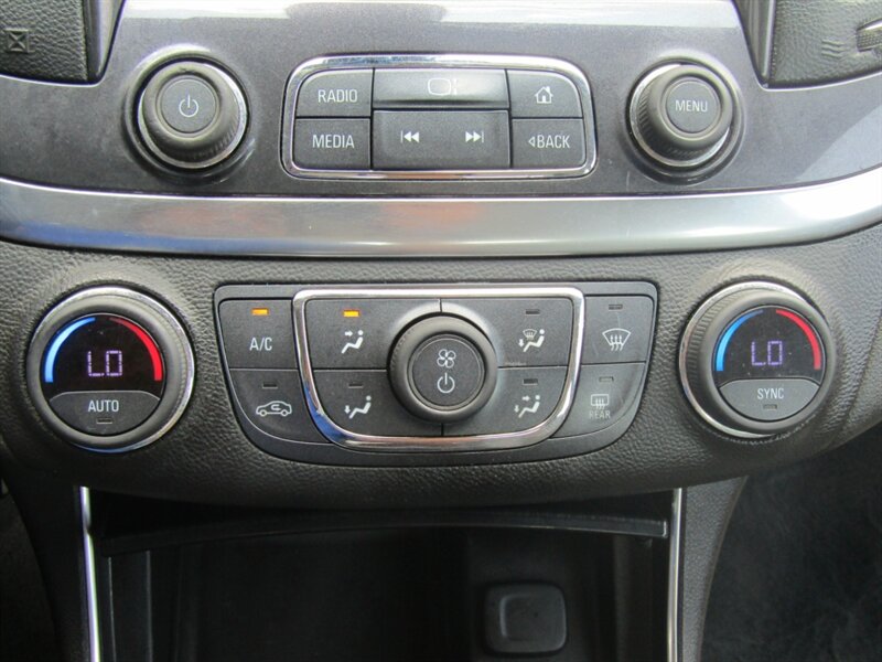2019 Chevrolet Impala LT,CONV PKG,RVC,SILVER CERTIFIED - Photo 27 - Haddon Twp, NJ 08107