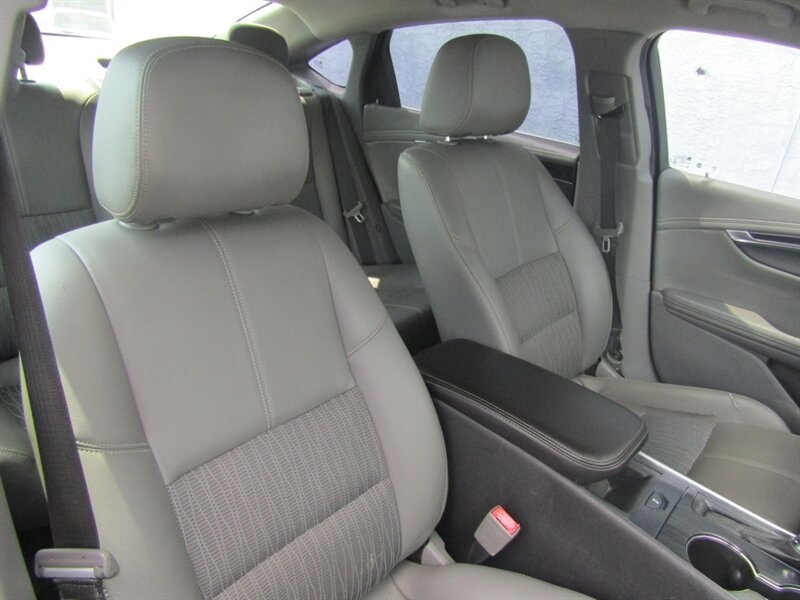 2019 Chevrolet Impala LT,CONV PKG,RVC,SILVER CERTIFIED - Photo 17 - Haddon Twp, NJ 08107