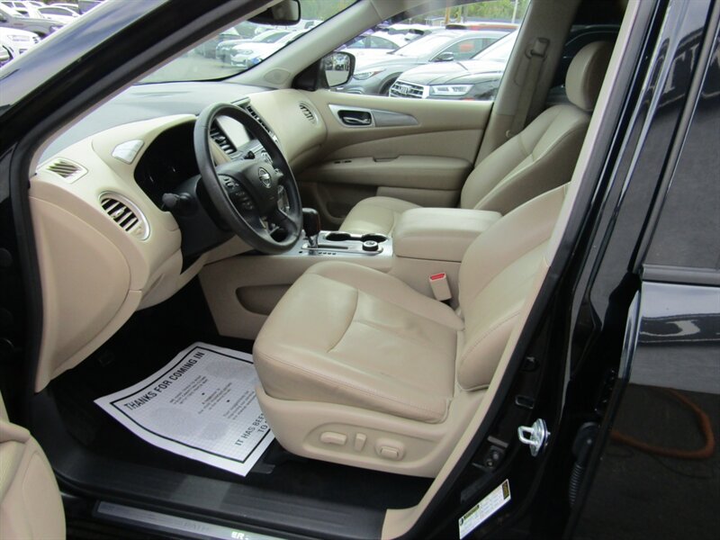 2017 Nissan Pathfinder SL,NAV,TECH PKG,DR.ASST PKG,RVC,SILVER CERTIFIED - Photo 37 - Haddon Twp, NJ 08107