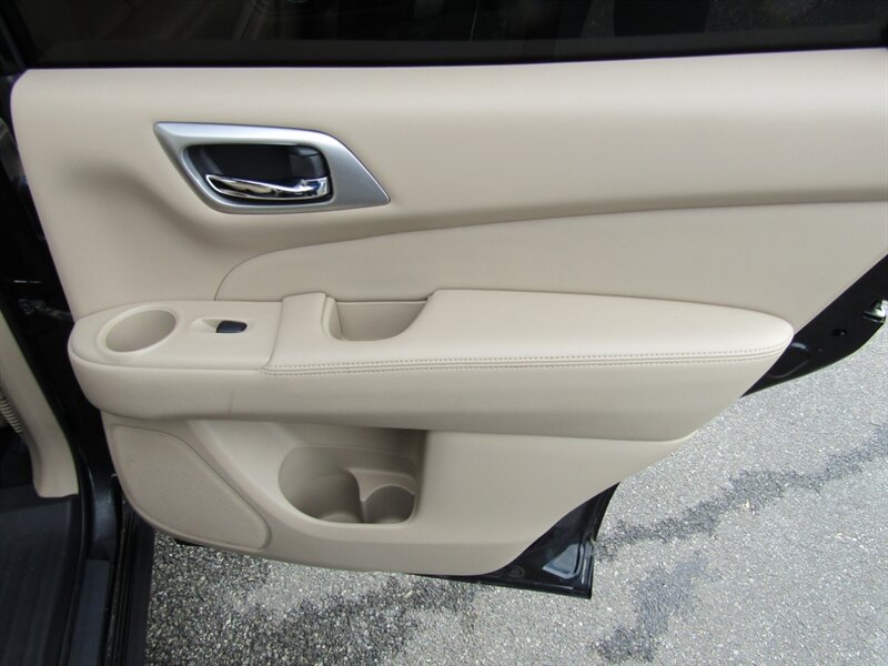 2017 Nissan Pathfinder SL,NAV,TECH PKG,DR.ASST PKG,RVC,SILVER CERTIFIED - Photo 42 - Haddon Twp, NJ 08107