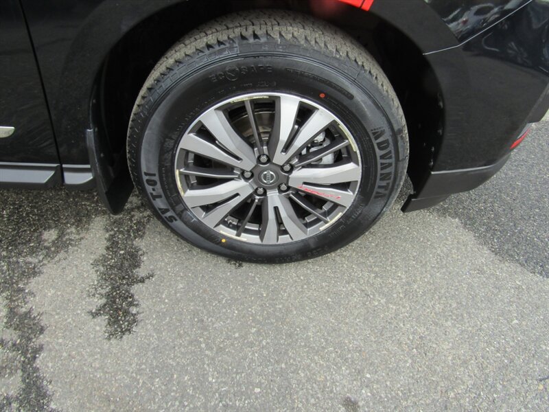 2017 Nissan Pathfinder SL,NAV,TECH PKG,DR.ASST PKG,RVC,SILVER CERTIFIED - Photo 17 - Haddon Twp, NJ 08107