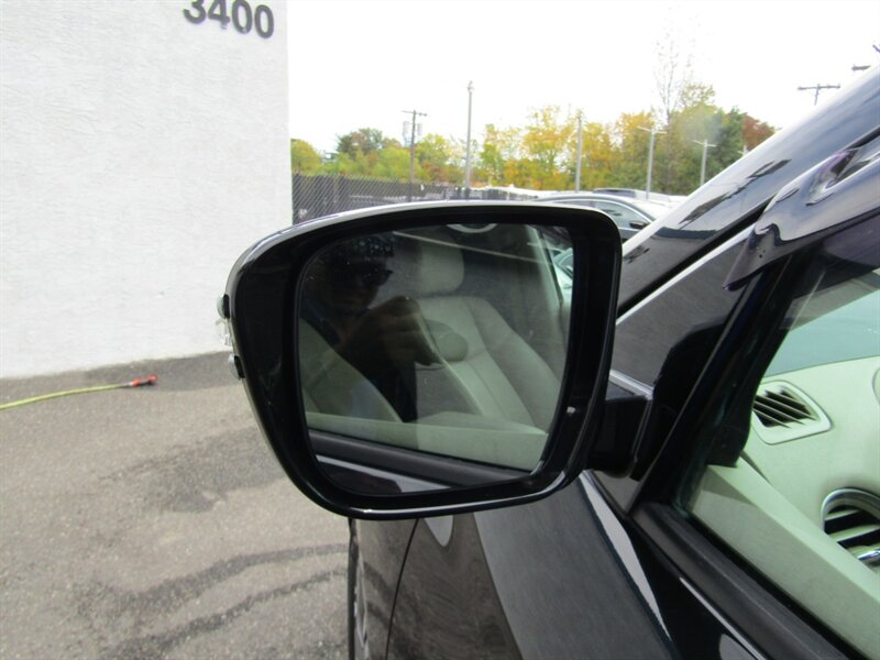 2017 Nissan Pathfinder SL,NAV,TECH PKG,DR.ASST PKG,RVC,SILVER CERTIFIED - Photo 21 - Haddon Twp, NJ 08107