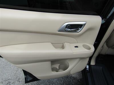 2017 Nissan Pathfinder SL,NAV,TECH PKG,DR.ASST PKG,RVC,SILVER CERTIFIED   - Photo 39 - Haddon Twp, NJ 08107