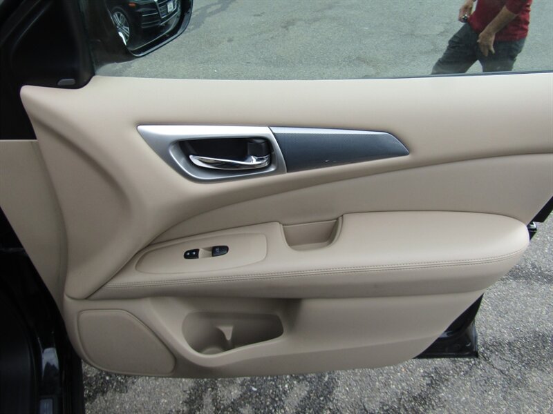 2017 Nissan Pathfinder SL,NAV,TECH PKG,DR.ASST PKG,RVC,SILVER CERTIFIED - Photo 45 - Haddon Twp, NJ 08107