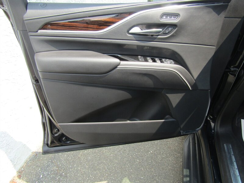 2021 Cadillac Escalade Premium Luxury - Photo 12 - Haddon Twp, NJ 08107