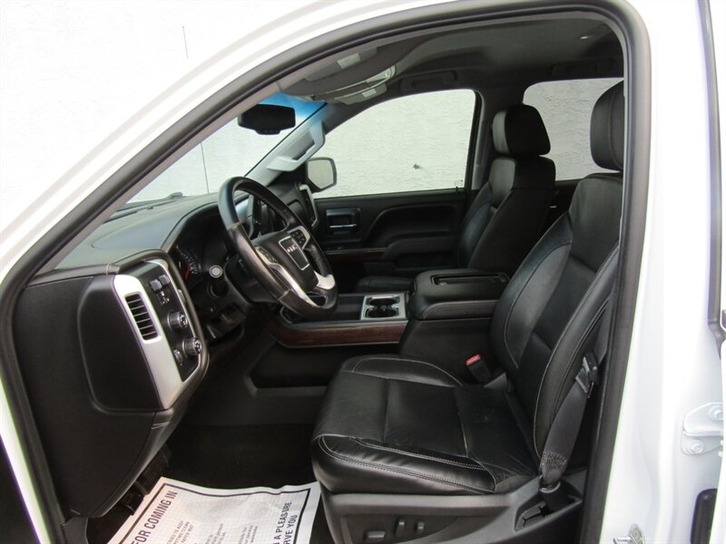 2017 GMC Sierra 1500 SLT - Photo 13 - Haddon Twp, NJ 08107
