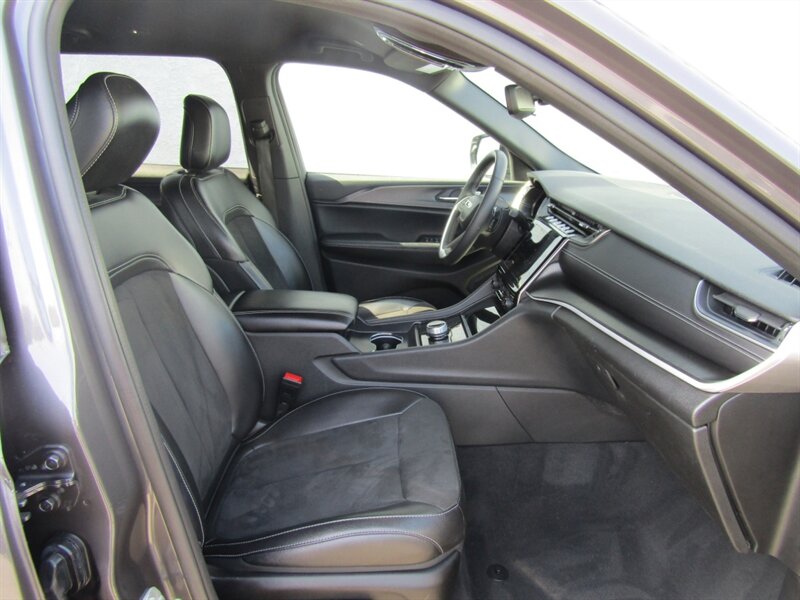 2024 Jeep Grand Cherokee L ALTITUDE,DR.ASST PKG,TECH PKG,RVC,SILVER CERTIFIED - Photo 21 - Haddon Twp, NJ 08107