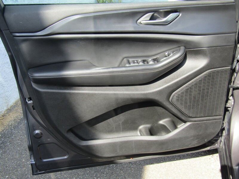 2024 Jeep Grand Cherokee L ALTITUDE,DR.ASST PKG,TECH PKG,RVC,SILVER CERTIFIED - Photo 11 - Haddon Twp, NJ 08107