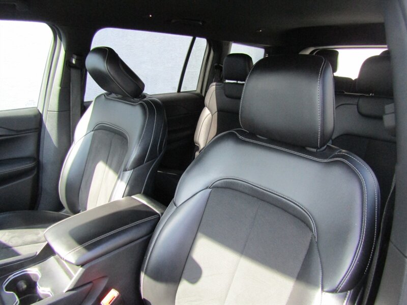 2024 Jeep Grand Cherokee L ALTITUDE,DR.ASST PKG,TECH PKG,RVC,SILVER CERTIFIED - Photo 15 - Haddon Twp, NJ 08107