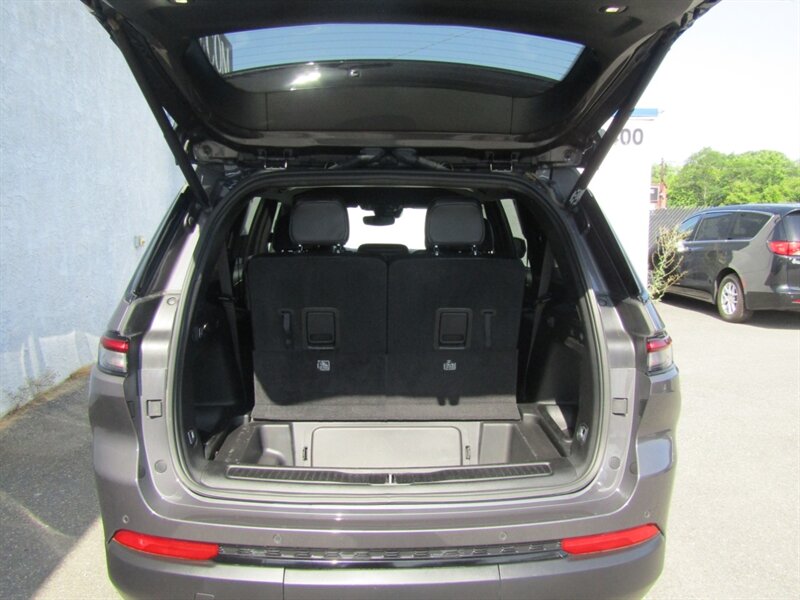 2024 Jeep Grand Cherokee L ALTITUDE,DR.ASST PKG,TECH PKG,RVC,SILVER CERTIFIED - Photo 9 - Haddon Twp, NJ 08107
