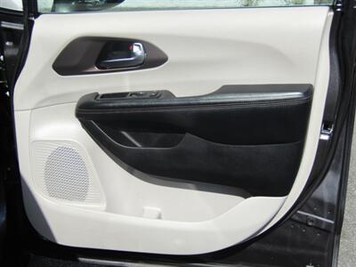 2019 Chrysler Pacifica TOURING,NAV,DVD,PWR PKG,CONV PKG,SILVER CERTIFIED - Photo 25 - Haddon Twp, NJ 08107
