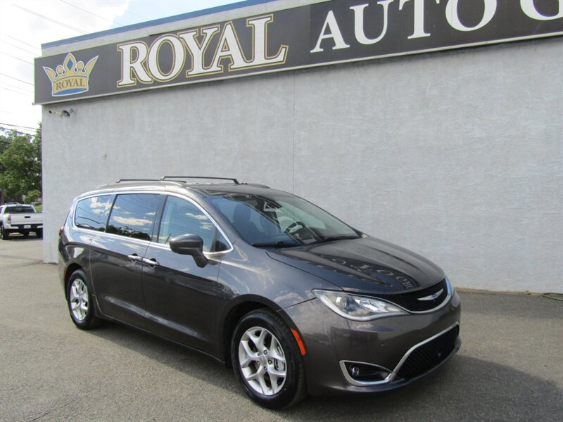 2019 Chrysler Pacifica Touring Plus  
