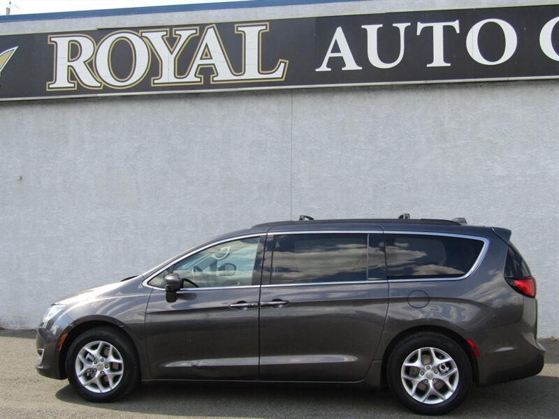 2019 Chrysler Pacifica TOURING,NAV,DVD,PWR PKG,CONV PKG,SILVER CERTIFIED - Photo 5 - Haddon Twp, NJ 08107