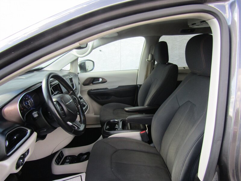2019 Chrysler Pacifica TOURING,NAV,DVD,PWR PKG,CONV PKG,SILVER CERTIFIED - Photo 16 - Haddon Twp, NJ 08107