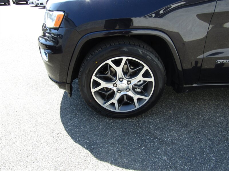 2020 Jeep Grand Cherokee Overland photo 13