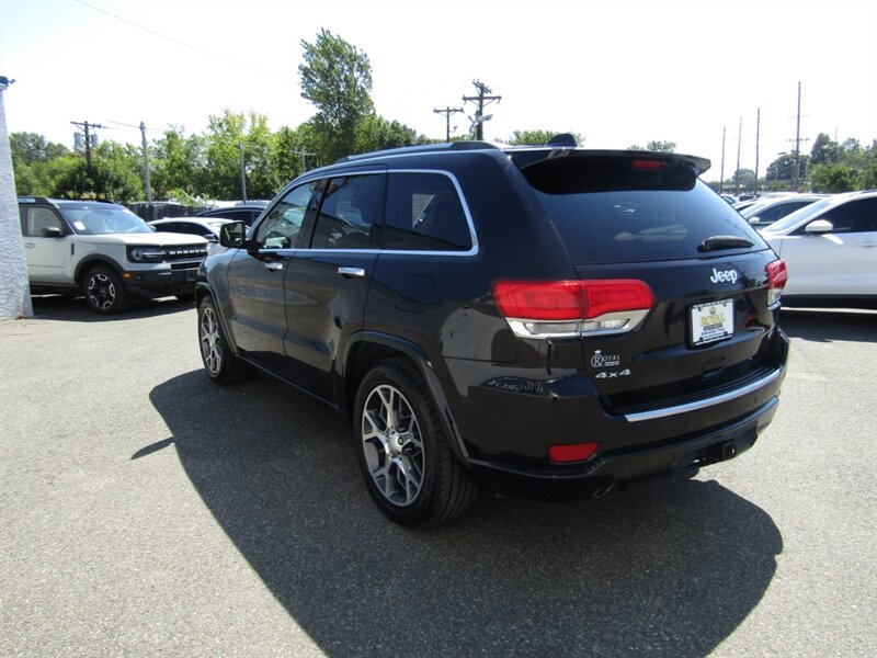 2020 Jeep Grand Cherokee Overland photo 2