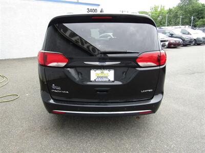2018 Chrysler Pacifica LUX PKG,PANOROOF,TECH PKG,RVC,SILVER CERTIFIED   - Photo 6 - Haddon Twp, NJ 08107