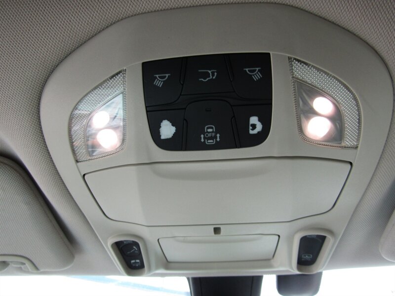 2018 Chrysler Pacifica LUX PKG,PANOROOF,TECH PKG,RVC,SILVER CERTIFIED - Photo 51 - Haddon Twp, NJ 08107