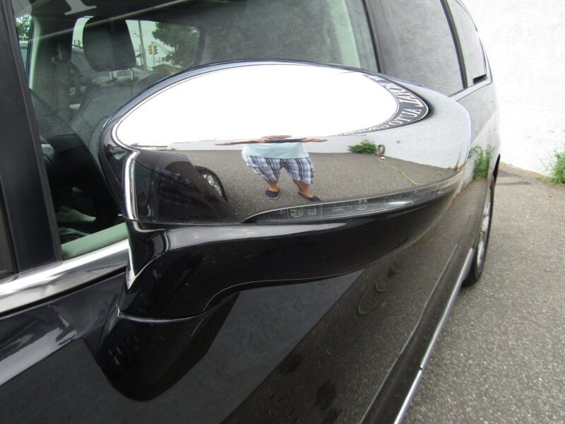 2018 Chrysler Pacifica LUX PKG,PANOROOF,TECH PKG,RVC,SILVER CERTIFIED - Photo 15 - Haddon Twp, NJ 08107