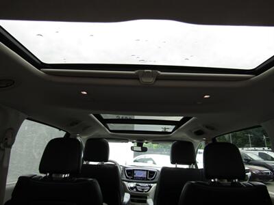 2018 Chrysler Pacifica LUX PKG,PANOROOF,TECH PKG,RVC,SILVER CERTIFIED   - Photo 32 - Haddon Twp, NJ 08107