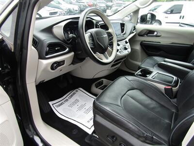 2018 Chrysler Pacifica LUX PKG,PANOROOF,TECH PKG,RVC,SILVER CERTIFIED   - Photo 21 - Haddon Twp, NJ 08107