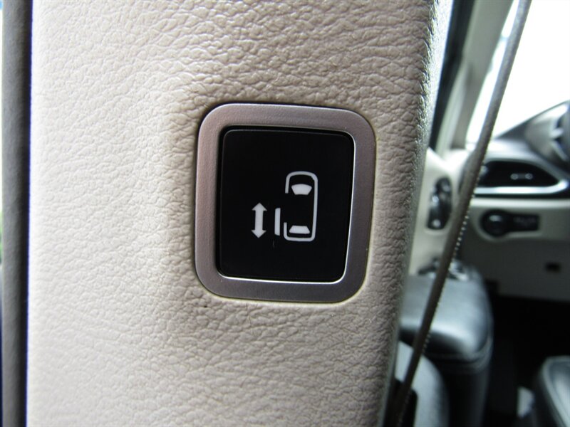 2018 Chrysler Pacifica LUX PKG,PANOROOF,TECH PKG,RVC,SILVER CERTIFIED - Photo 25 - Haddon Twp, NJ 08107