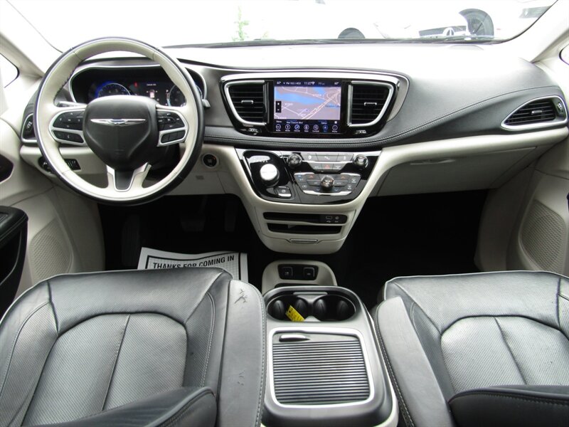 2018 Chrysler Pacifica LUX PKG,PANOROOF,TECH PKG,RVC,SILVER CERTIFIED - Photo 38 - Haddon Twp, NJ 08107