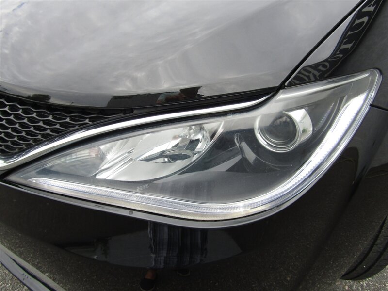 2018 Chrysler Pacifica LUX PKG,PANOROOF,TECH PKG,RVC,SILVER CERTIFIED - Photo 10 - Haddon Twp, NJ 08107