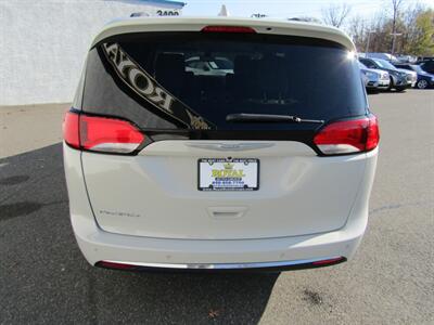 2017 Chrysler Pacifica TOURING,TECH PKG,NAV,CONV PKG,RVC,SILVER CERTIFIED   - Photo 6 - Haddon Twp, NJ 08107