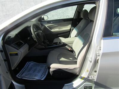 2015 Hyundai SONATA CONV PKG,PWR PKG,SILVER CERTIFIED   - Photo 12 - Haddon Twp, NJ 08107
