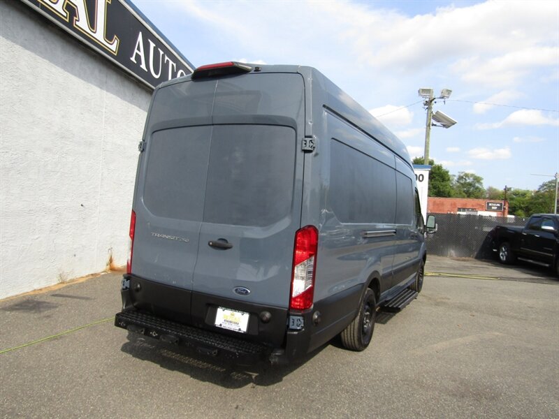 2019 Ford Transit photo 4
