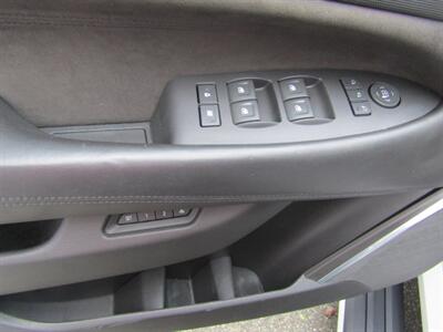 2017 Cadillac Escalade Platinum   - Photo 10 - Haddon Twp, NJ 08107