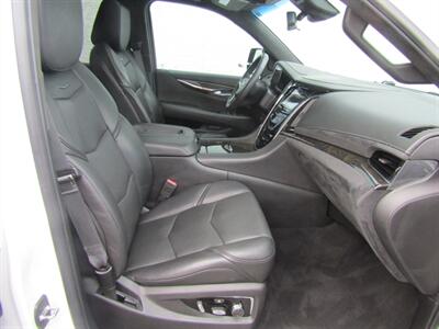 2017 Cadillac Escalade Platinum   - Photo 21 - Haddon Twp, NJ 08107