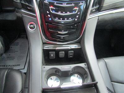 2017 Cadillac Escalade Platinum   - Photo 32 - Haddon Twp, NJ 08107