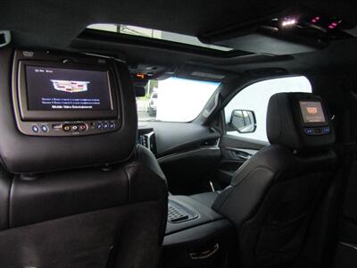 2017 Cadillac Escalade Platinum   - Photo 33 - Haddon Twp, NJ 08107