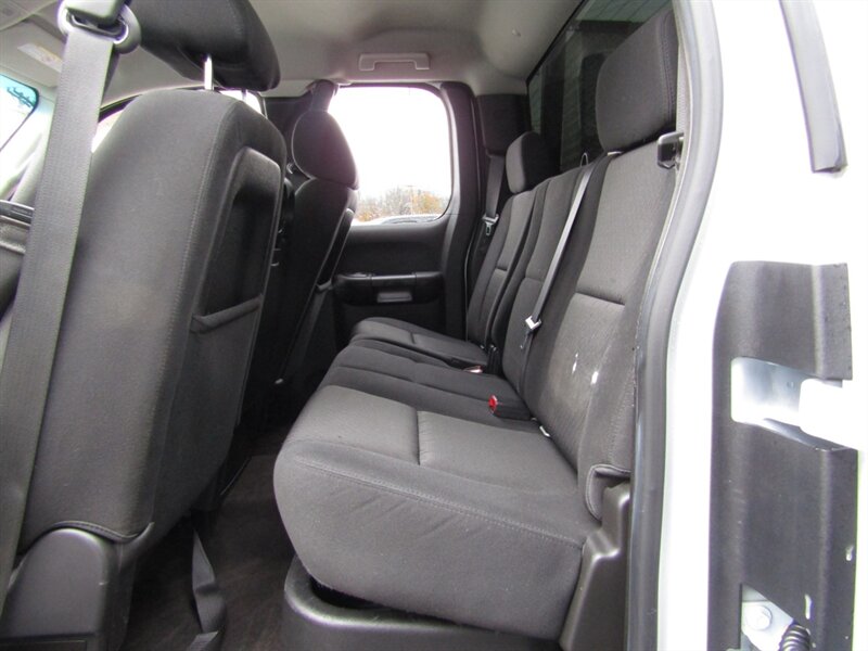 2013 GMC Sierra 2500 SLE - Photo 12 - Haddon Twp, NJ 08107